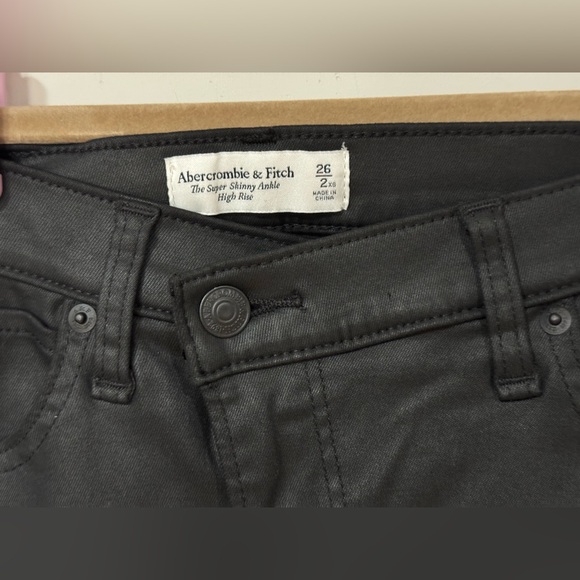 Abercrombie & Fitch Black Ankle Pants - Picture 5 of 9